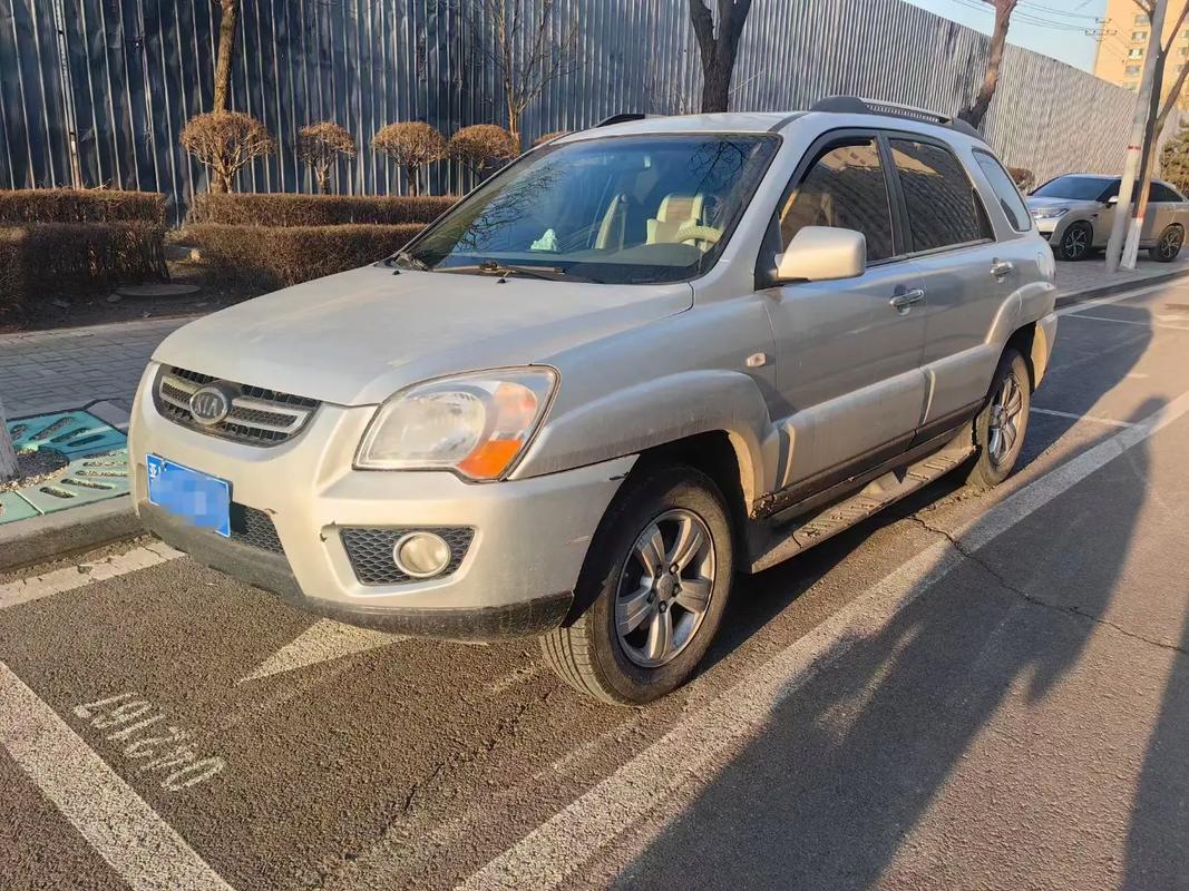 08年起亚狮跑图片 08年的起亚狮跑只卖一万多