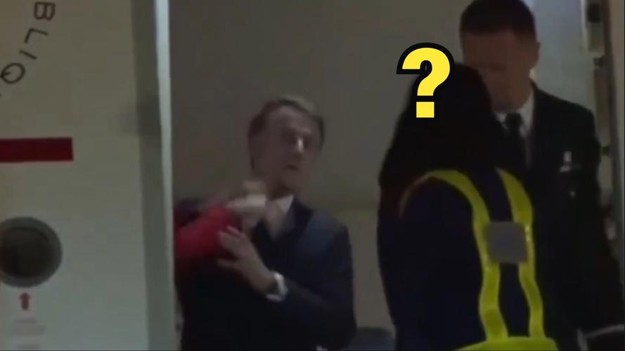 【马克龙被喷了,马克龙被煽耳光】