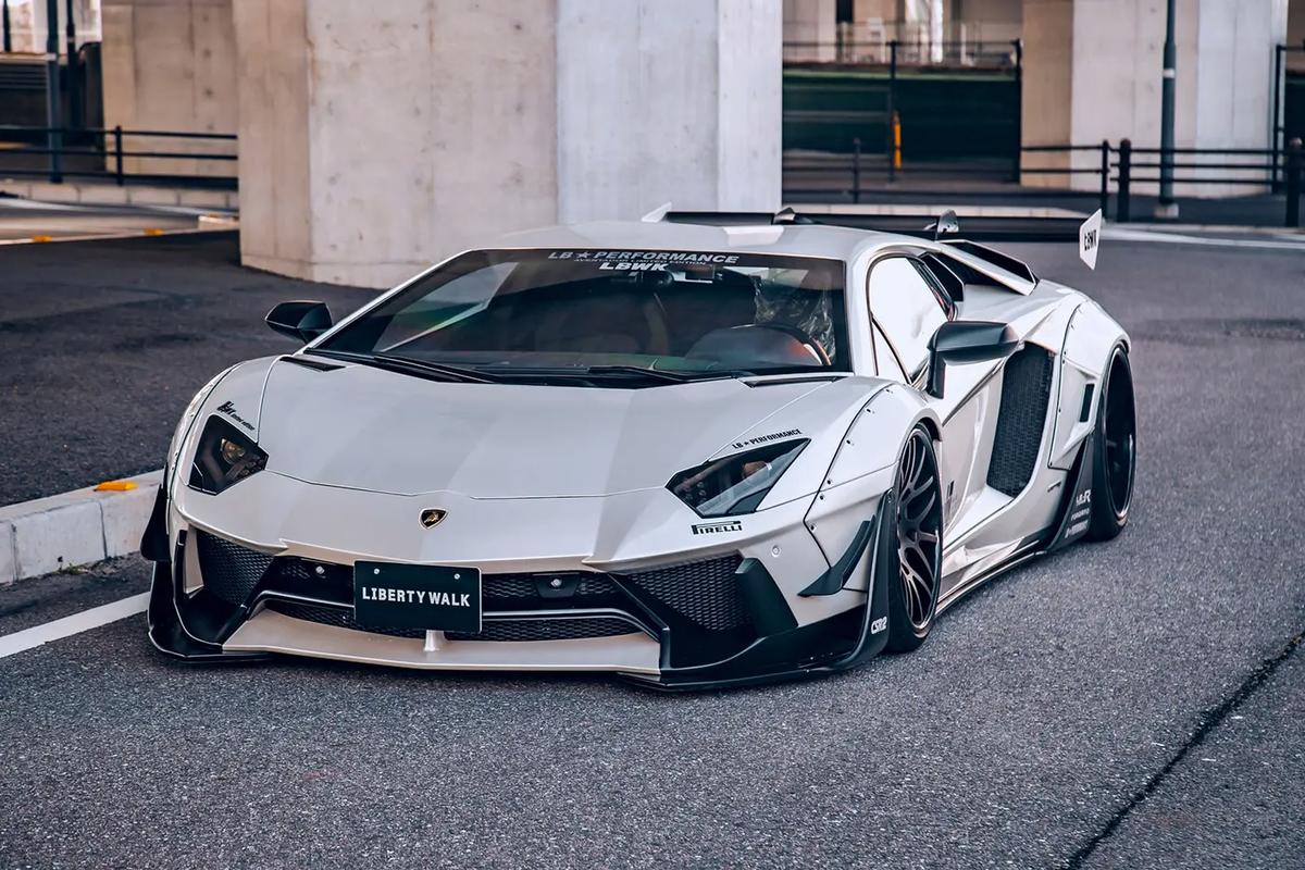 【兰博基尼埃文塔多图片,兰博基尼埃文塔多sv报价】